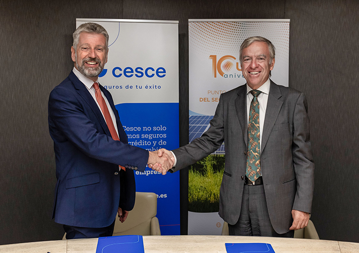 Foto UNEF y Cesce firman un acuerdo para promover la energía solar en España y facilitar el camino hacia la transición energética.